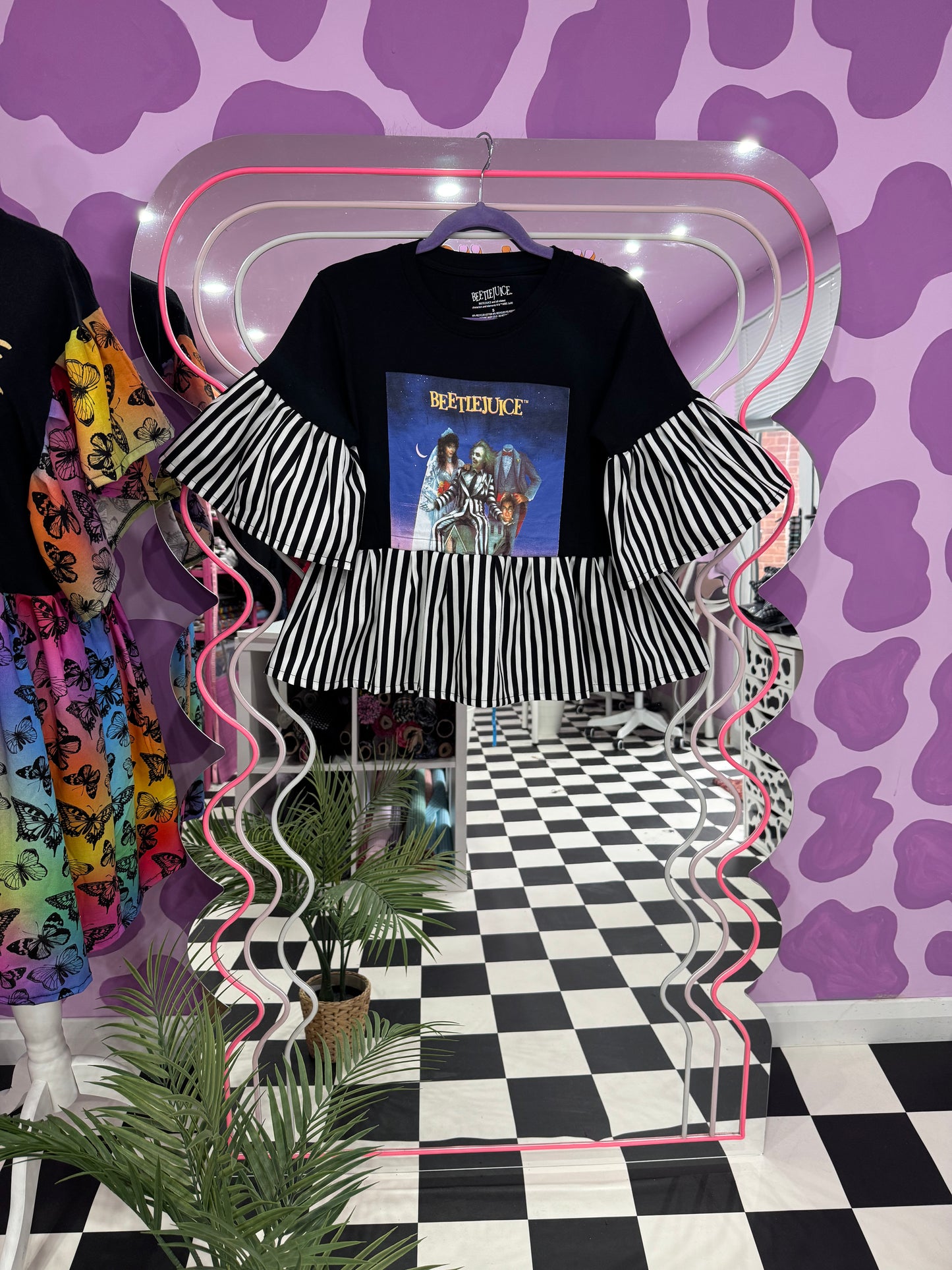 BEETLEJUICE B&W STRIPE TOP (S)