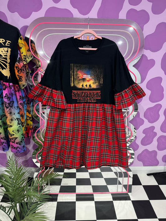 STRANGER THINGS SMOCK (2XL)