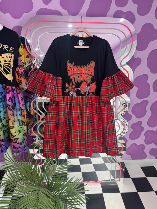 STRANGER THINGS SMOCK (XL)