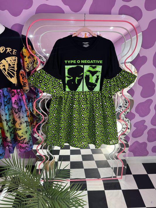 TYPE O NEGATIVE SMOCK (L)